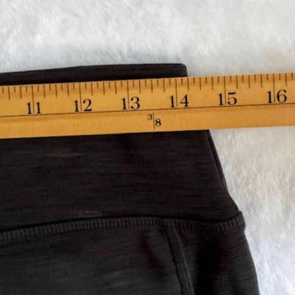 AE Womens Size L Gray Yoga Workout Shorts High Rise Wide Waistband Pockets READ - Picture 9 of 13